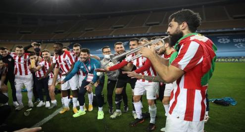 لاعب بلباو: وضعت جسدي أمام ميسي.. والاعتداء واضح